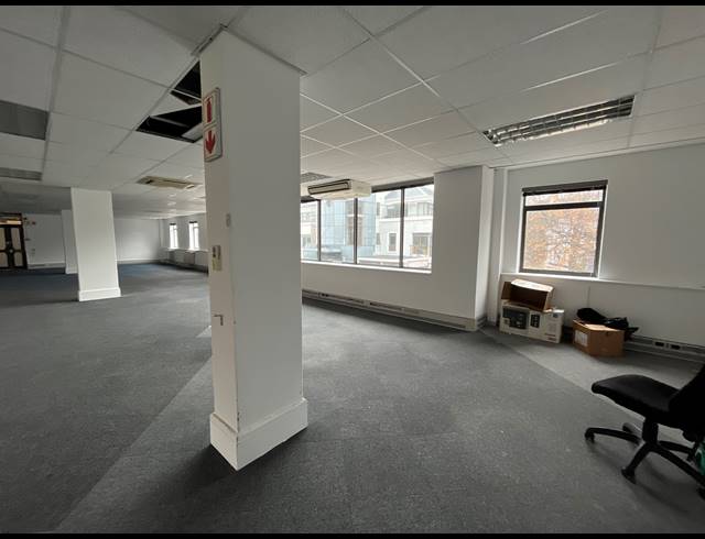 310.50M² OFFICE TO LET IN NEWLANDS